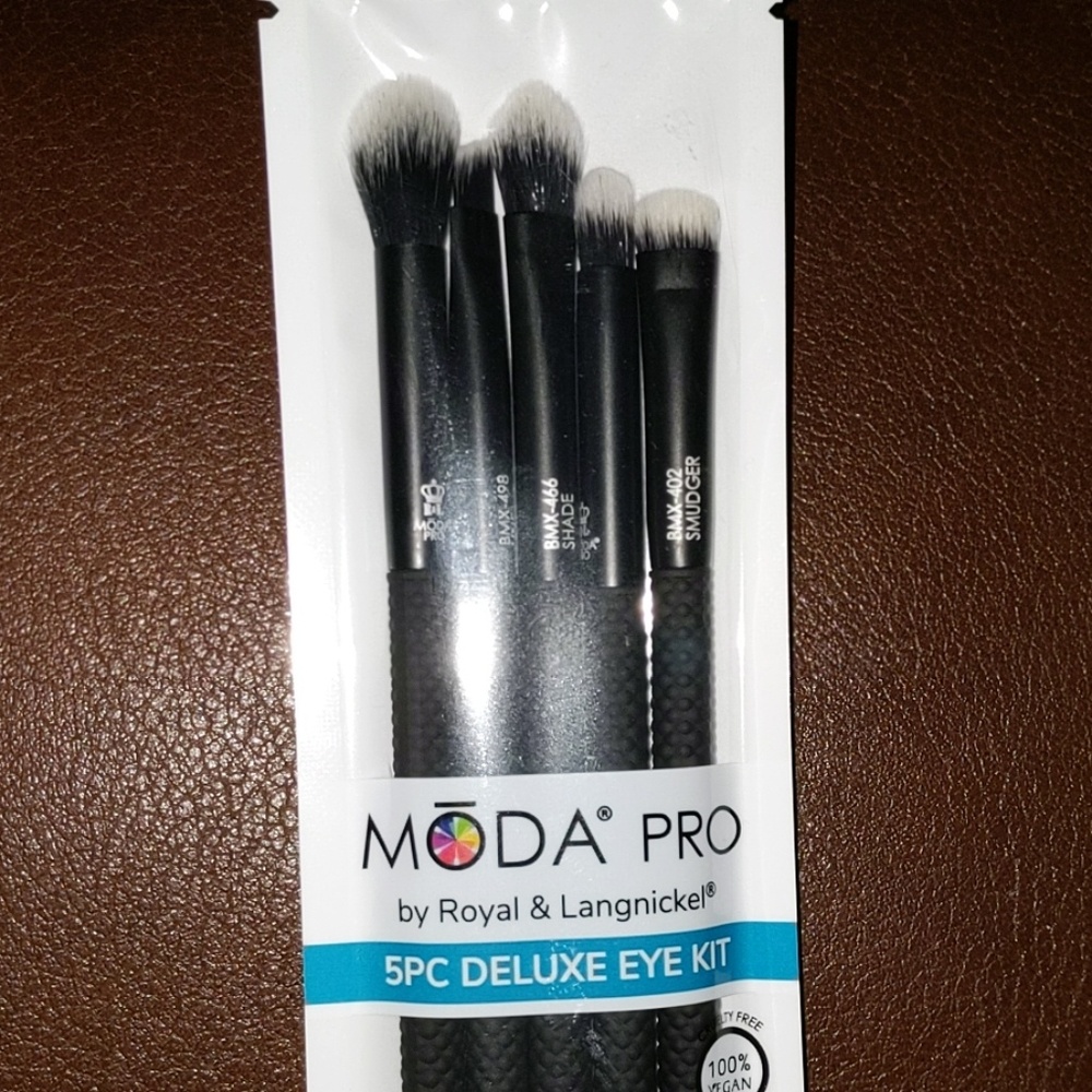 MODA PRO, 5pc Deluxe Eye Kit Brush Set